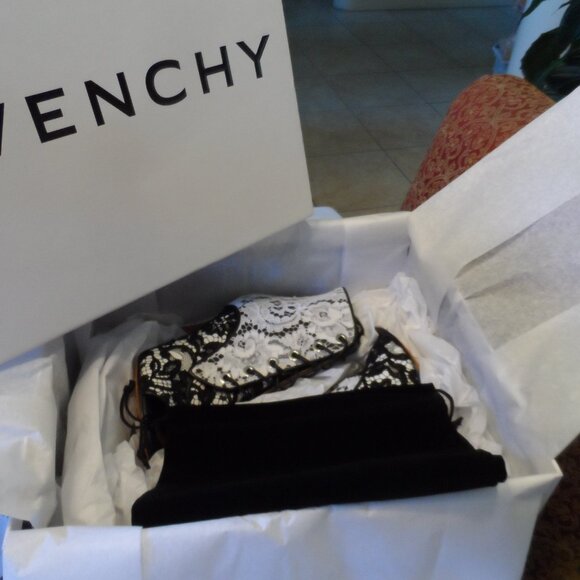 New Givenchy Black Leather w/White Lace Overlay Lace Up Heeled AnkleBoots Size 8 - Picture 2 of 16